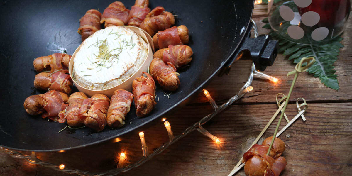 This Keto Pigs In Blanket With Fondue has just the right amount of protein (Click here for recipe).
